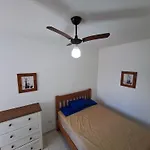 Apto Praia Ubatuba 2 Quartos 3 Tvs Internet 400Mb Completo Tv A Cabo
